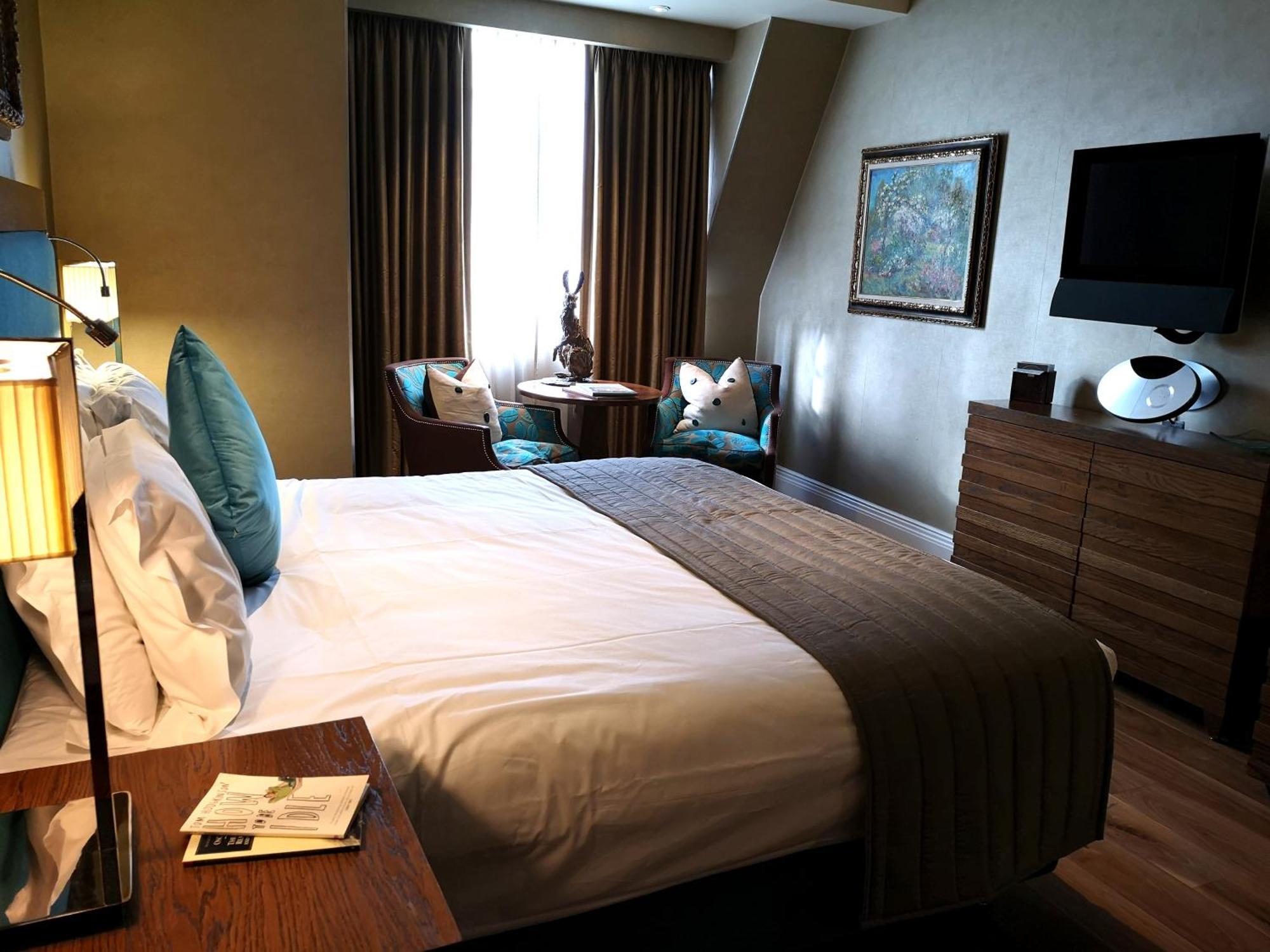 The Roseate Reading 호텔 외부 사진 A room at the hotel