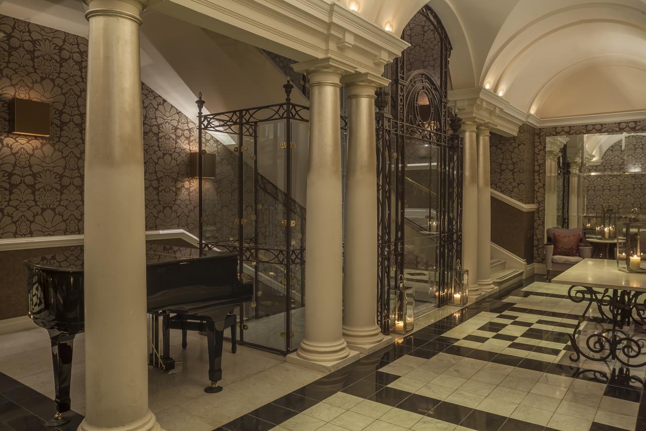 The Roseate Reading 호텔 외부 사진 The interior of the hotel