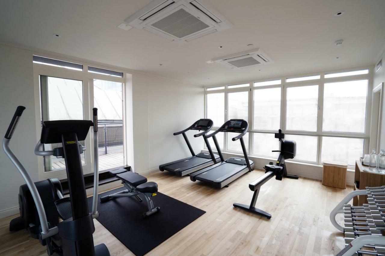 The Roseate Reading 호텔 외부 사진 A gym in a hotel